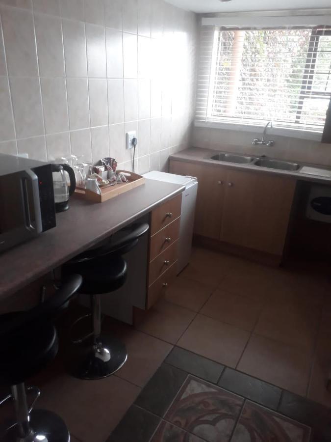 Marina Views Guesthouse Hartbeespoort Zewnętrze zdjęcie